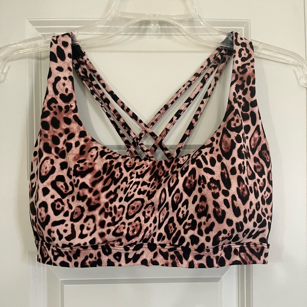 Victorias Secret VSX Incredible Essentials Strappy Sports Bra, Size Medium